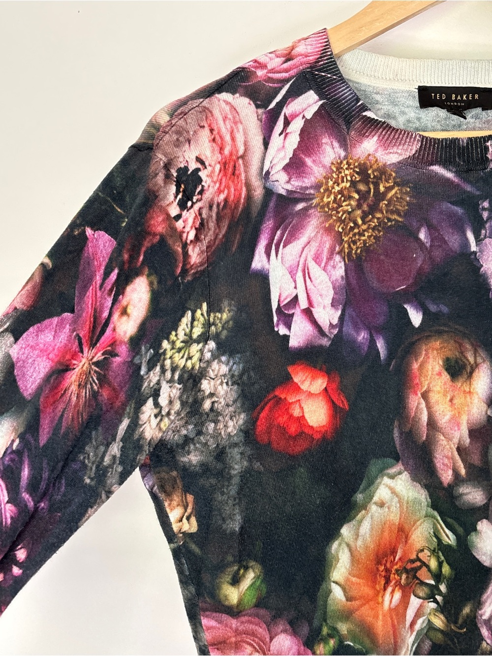 TED BAKER London Women Noline Shadow Floral Print Sweater Eu3 Fits Small/Medium - Picture 3 of 16